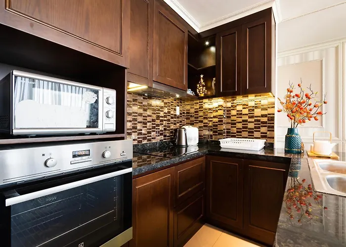 Leman Luxury 3 Bedroom Apartment By Chloe