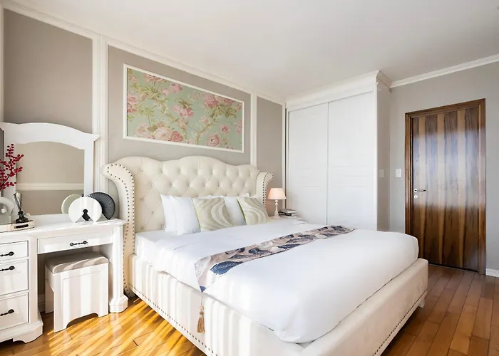 Leman Luxury 3 Bedroom Apartment By Chloe