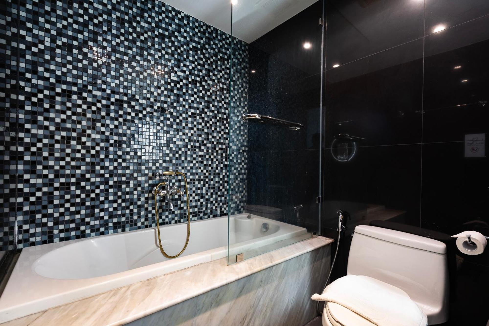 Leman Luxury 3 Bedroom By Chloe Хошимин